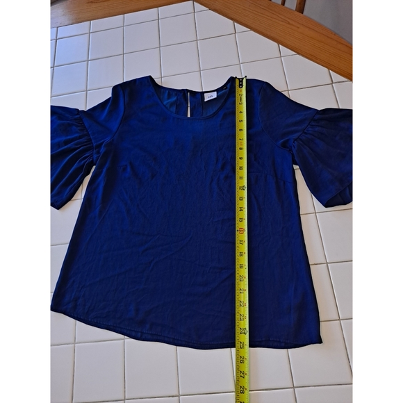 Cabi blue bell sleeve blouse size Medium short sleeve - Picture 4 of 11